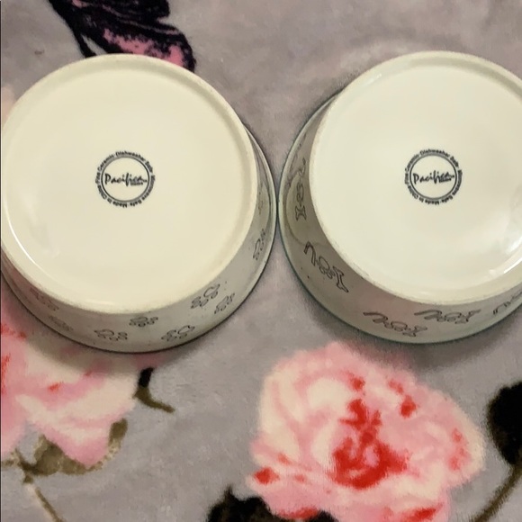 SOLD* Ceramic dog bowls in excellent condition - Picture 5 of 5